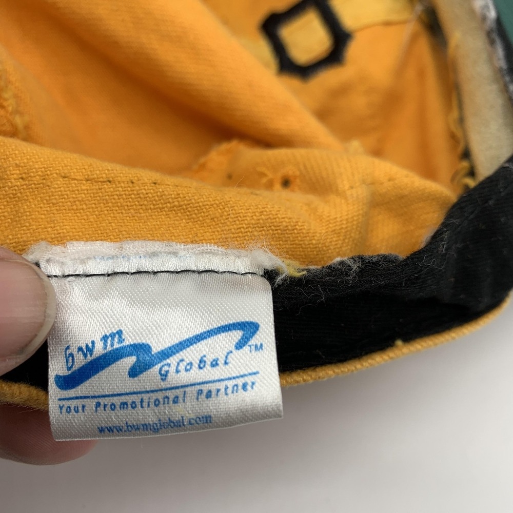 Vintage Pittsburgh Pirates Hat Cap Snap Back One Size Gold Black MLB BWM Global - Picture 7 of 9